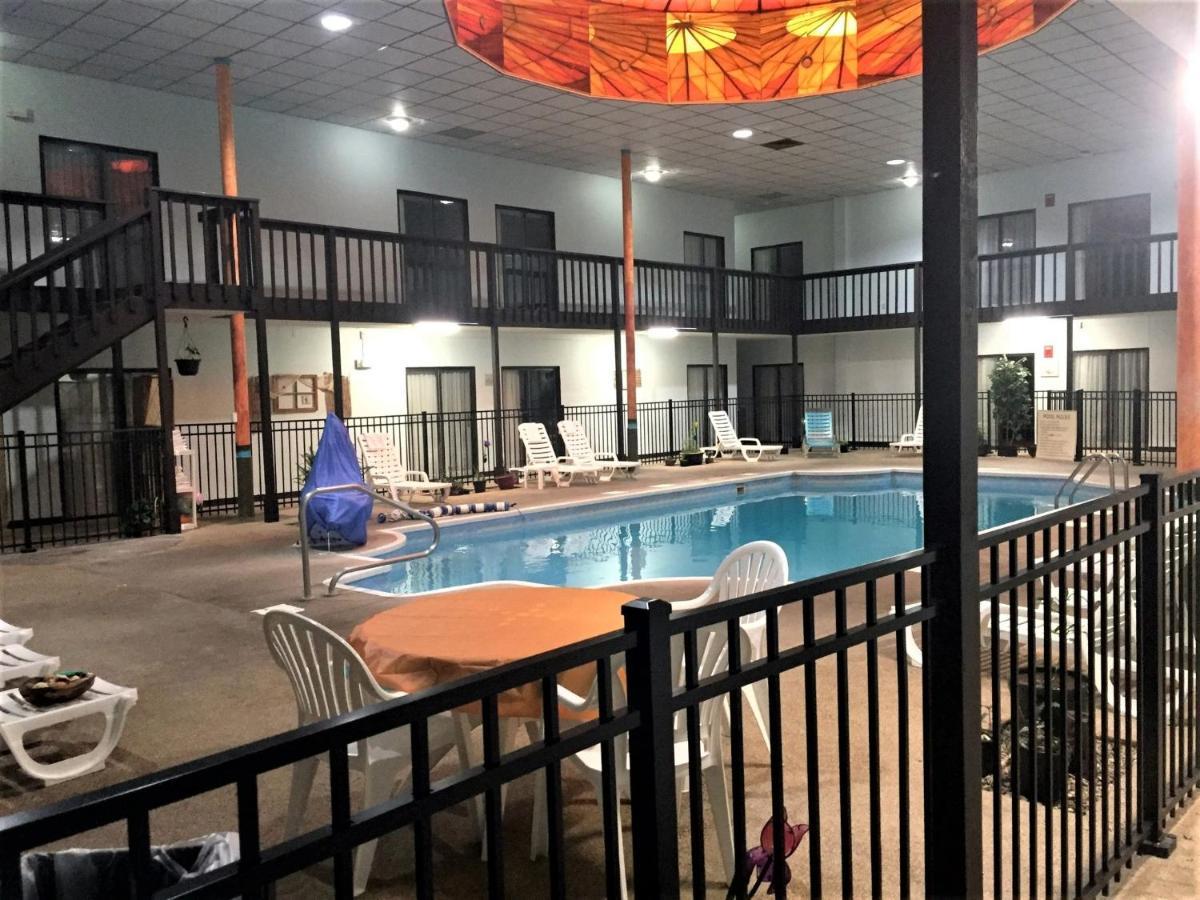 Hotel Hutchi Bell South Hutchinson Zewnętrze zdjęcie