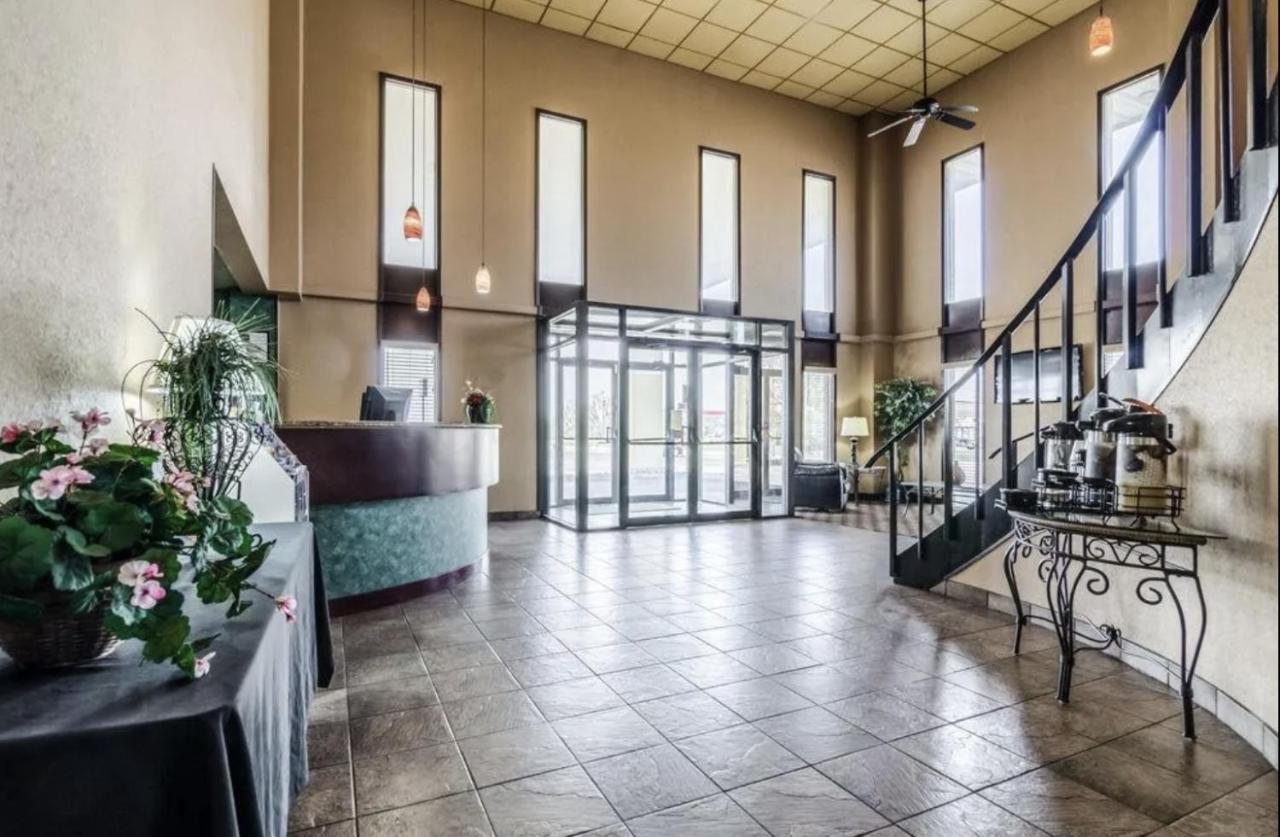 Hotel Hutchi Bell South Hutchinson Zewnętrze zdjęcie