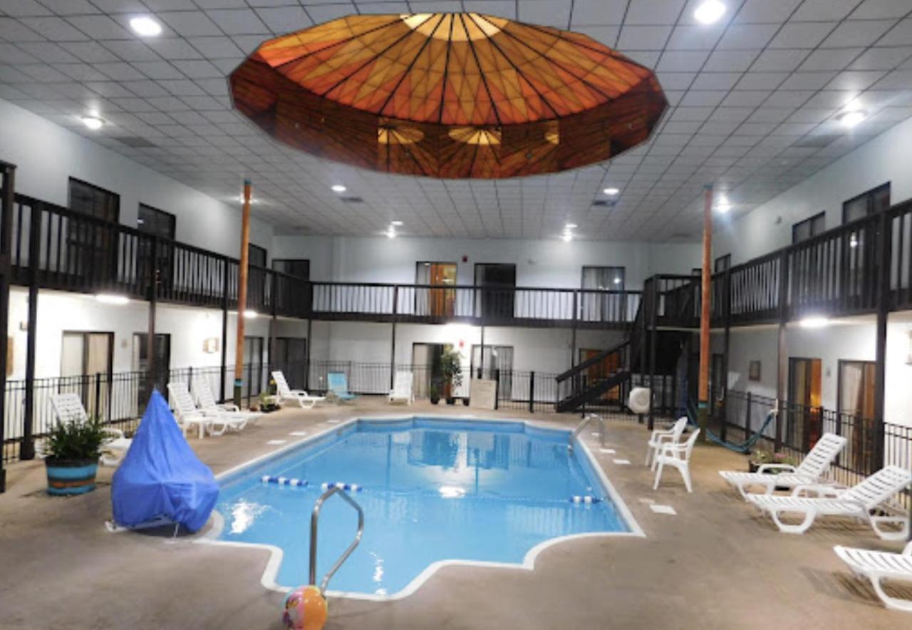 Hotel Hutchi Bell South Hutchinson Zewnętrze zdjęcie