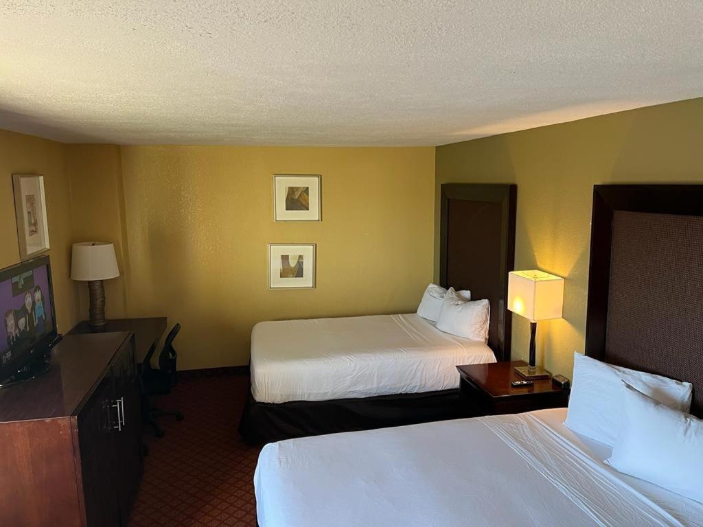 Hotel Hutchi Bell South Hutchinson Zewnętrze zdjęcie